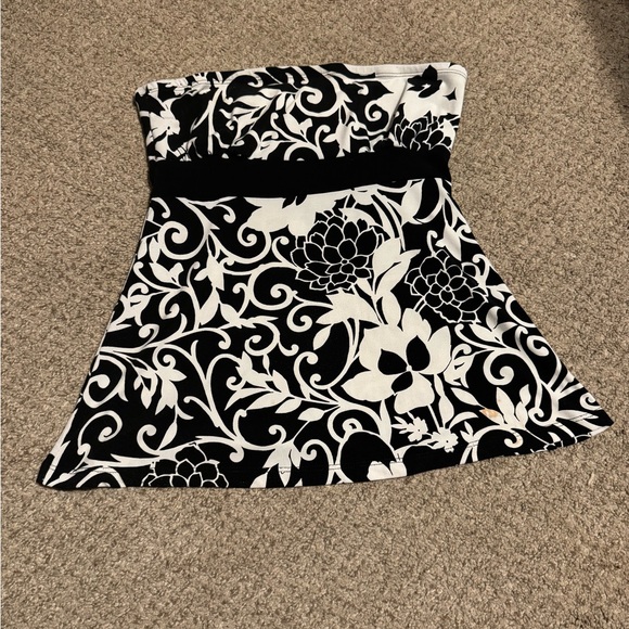 Floral Tube top! - Picture 1 of 5